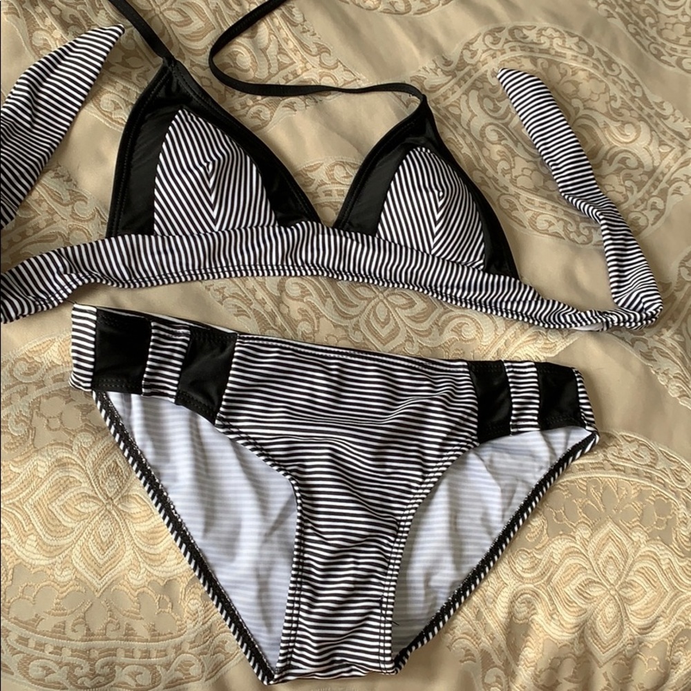 Black & White 2 piece Bikini Medium